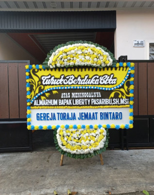Papan Bunga Duka di Belawang